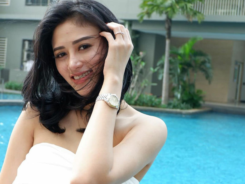 4 Model Seksi Indonesia yang Bikin Pria Lemas Seketika - GenPI.co